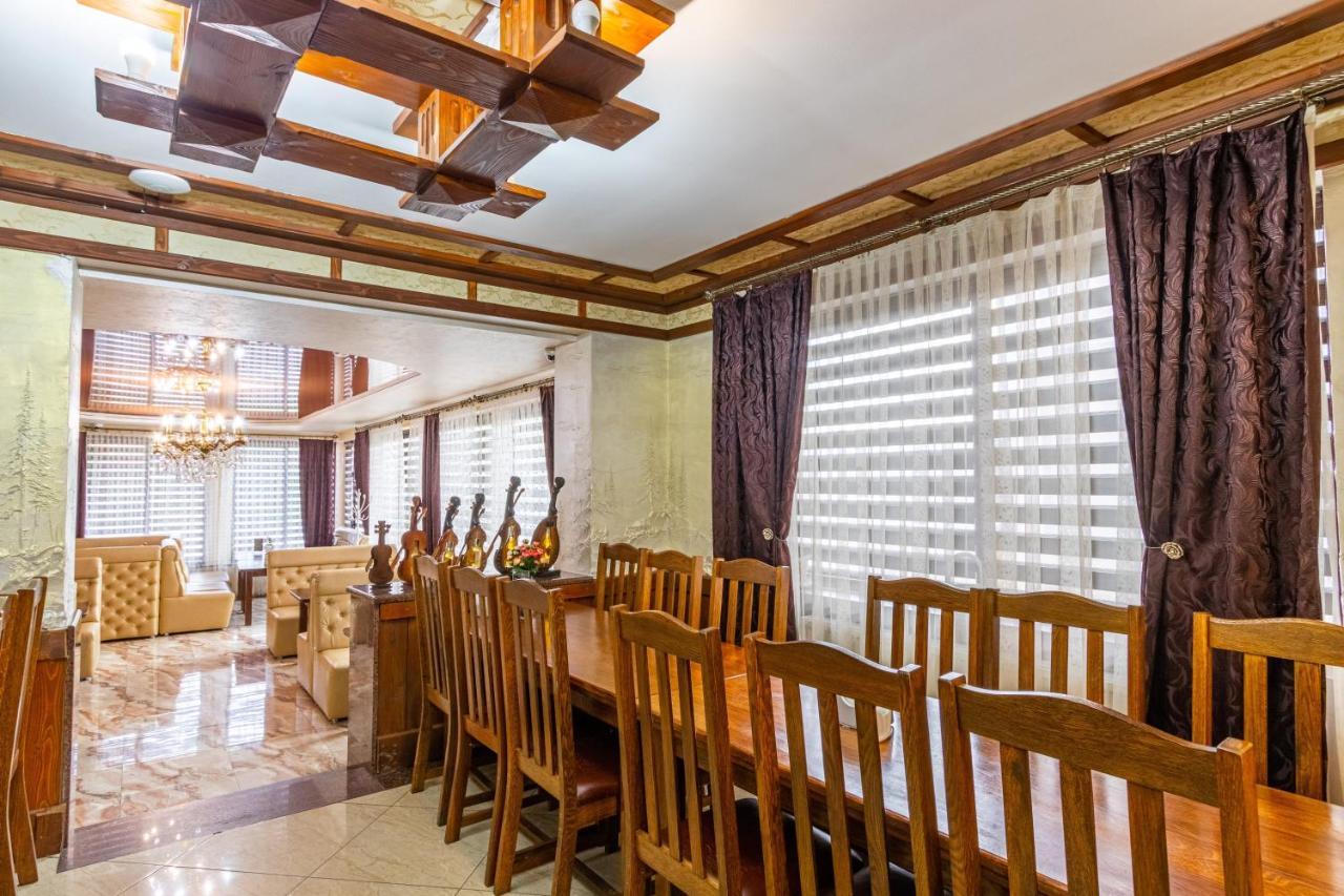 Villa Vlad & Spa Μπούκοβελ Εξωτερικό φωτογραφία